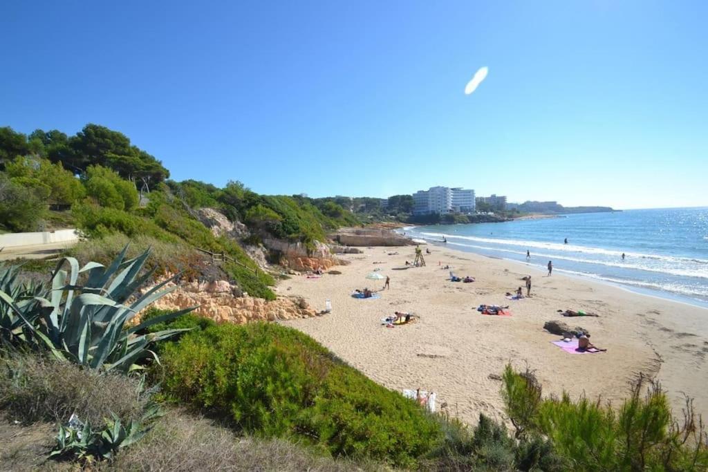 Bonito Apartamento Con Piscina Salou Luaran gambar