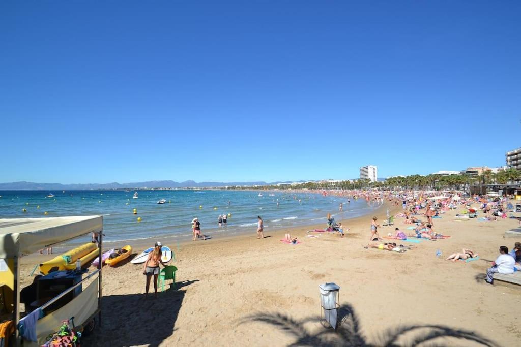 Bonito Apartamento Con Piscina Salou Luaran gambar