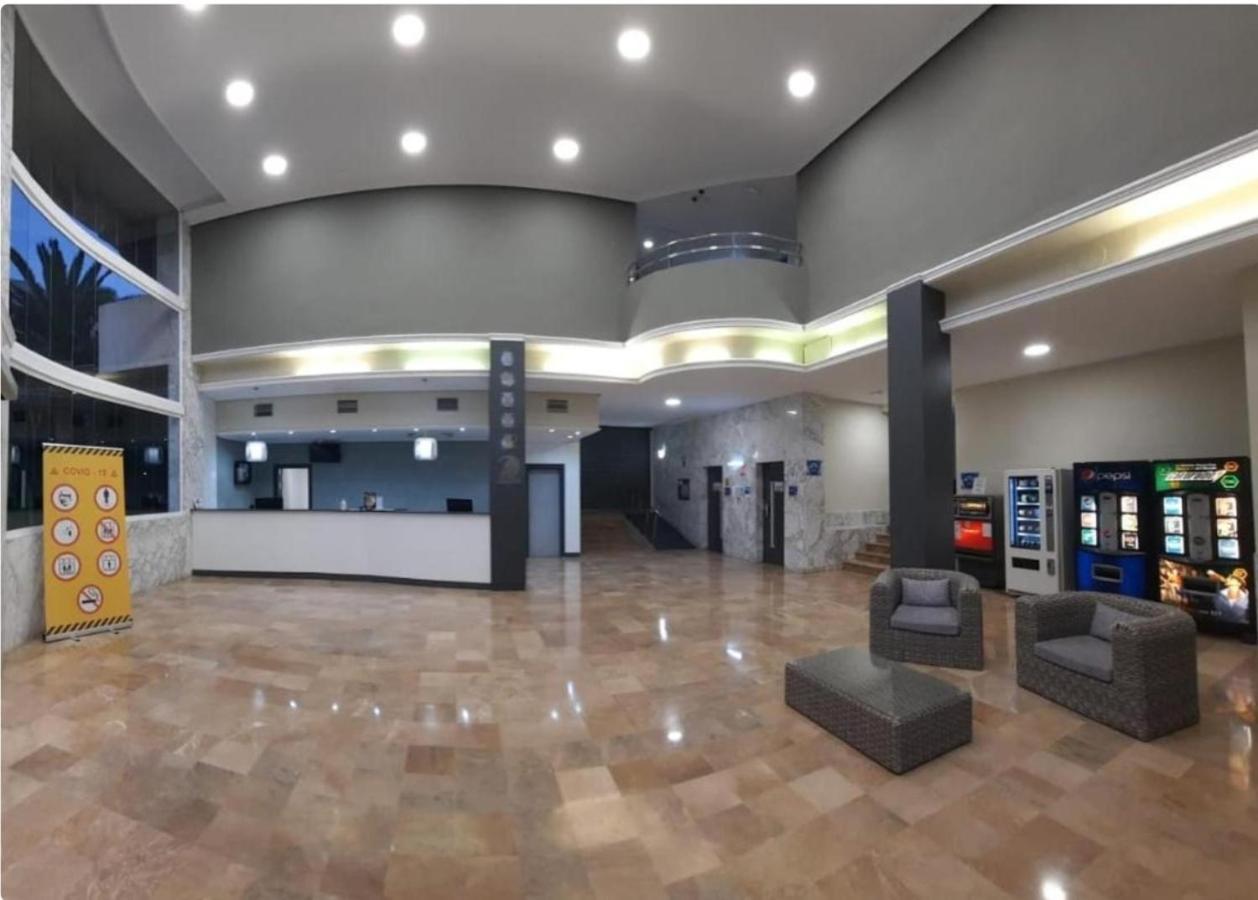 Bonito Apartamento Con Piscina Salou Luaran gambar