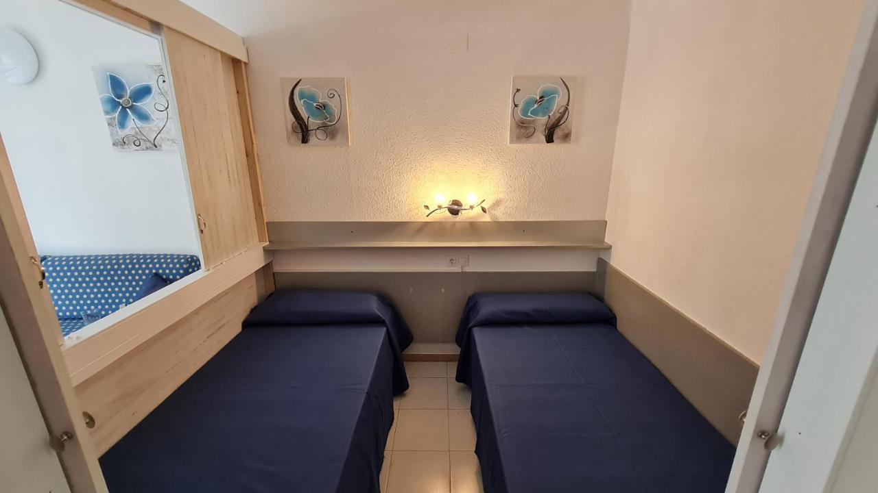 Bonito Apartamento Con Piscina Salou Luaran gambar
