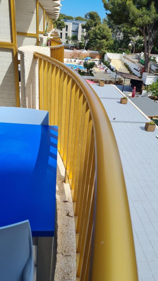 Bonito Apartamento Con Piscina Salou Luaran gambar