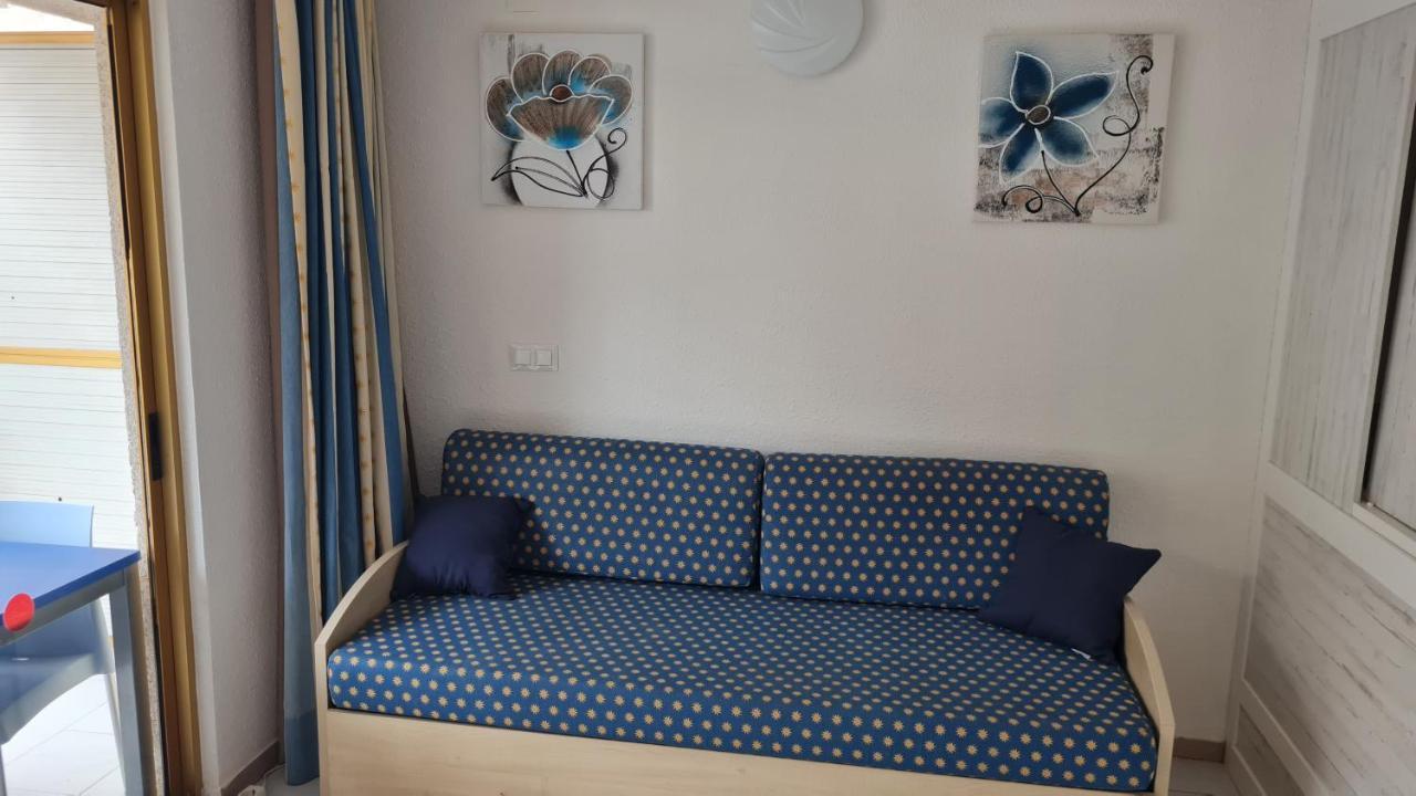 Bonito Apartamento Con Piscina Salou Luaran gambar