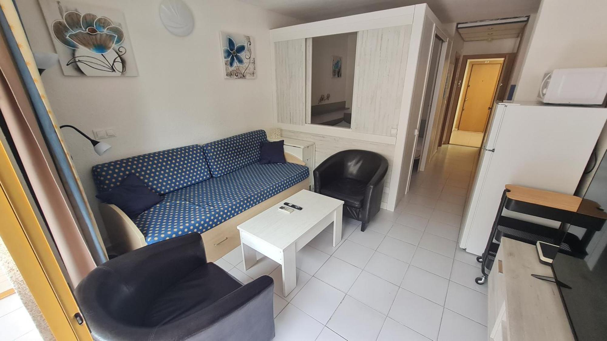 Bonito Apartamento Con Piscina Salou Luaran gambar